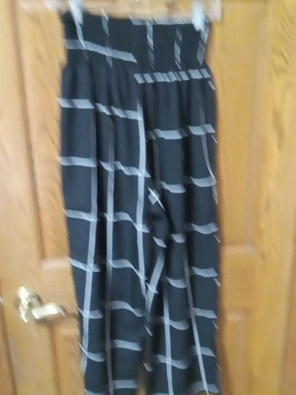 womens pants - Picture 4 of 7